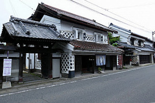 Cūn Tián Shāng Rén Jì Niàn Guǎn