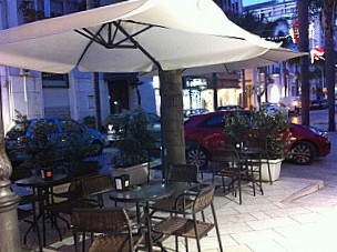 Agazzi's Lounge Cafe