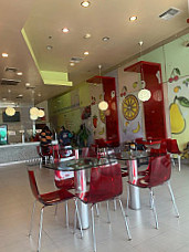 Yoyo's Frozen Yogurt