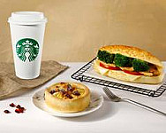 Starbucks Xīng Bā Kè Xīn Hài Mén Shì