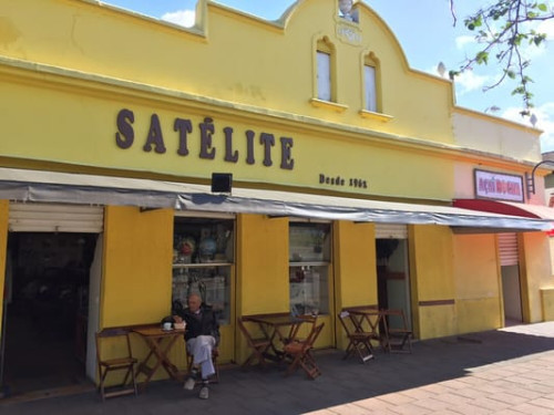 Satellite Bookstore And Cafe