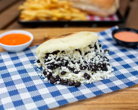 Vegetarian Arepa (Domino)