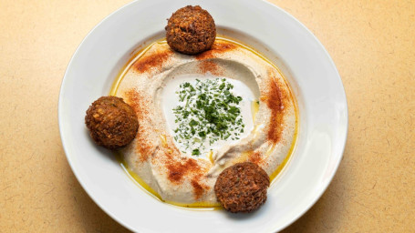 Hummus With 3 Falafel Balls