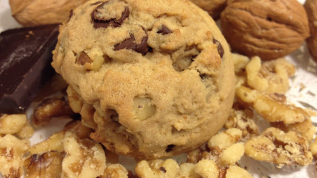 Maple Chocolate Chip With Walnuts Cookies