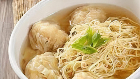 Wonton Noodle Soup (12 Pieces) Yún Tūn Tāng Miàn