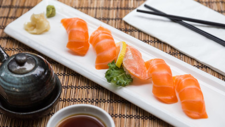 Salmon Sushi Appetizer (5 Pcs