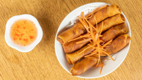 6. Fried Mini Spring Rolls (Xiǎo Chūn Juǎn