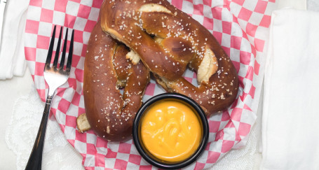 Philadelphia Soft Street Pretzel