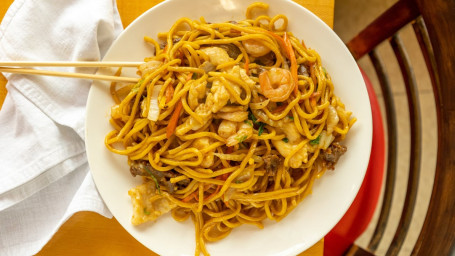 Běn Lóu Lāo Miàn 26. House Special Lo Mein