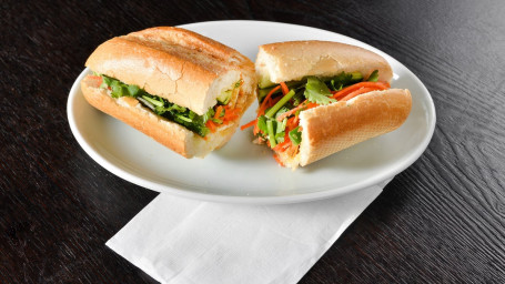 Chicken Sandwich Bánh Mì Gà Nướng