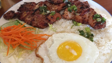 Special Small Viet Rice With Grilled Chicken A Sunny Side-Up Egg