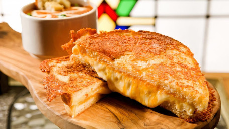 Cheezy Grilled Cheese