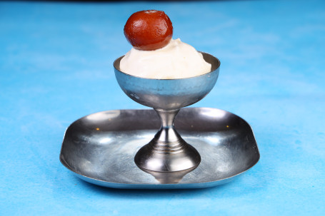 Hot Gulap Jamun With Ice Cream