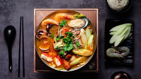 8. Thai Flavor Hot Soup