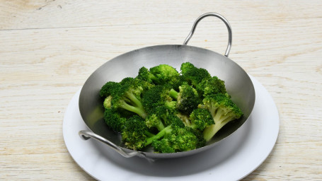 Steamed Broccoli Platter