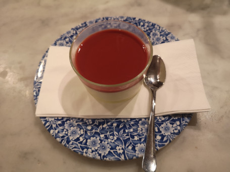 Panna Cotta With Strawberry Puree