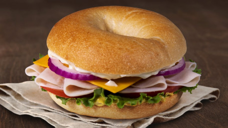 Sandwich De Charcuterie À La Dinde Et Au Cheddar