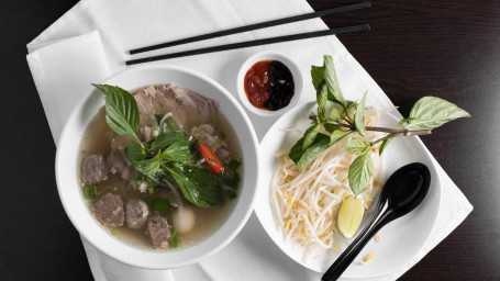 100. Rice Noodle Soup With Special Combo Beef