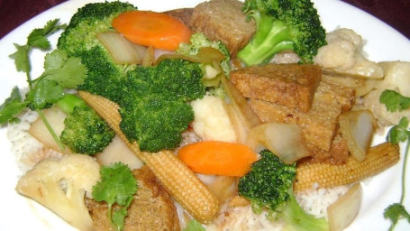 53. Vegetables With Soya Sauce On Rice (Vegetarian) Tofu