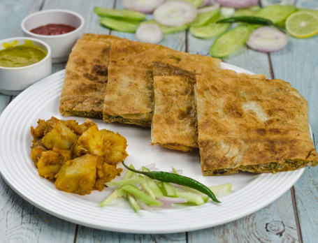 Special Mughlai Paratha With Aloo Dum