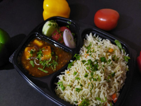 Chilli Paneer Bowl And 4 Pcs Veg Fry Momo