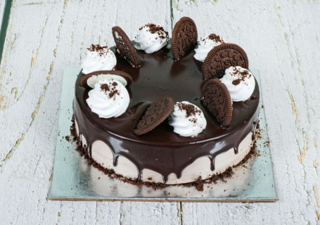 Smooth Oreo Cake