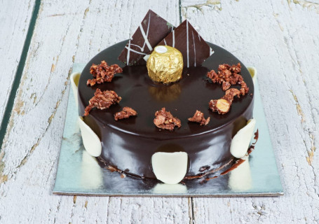 Crazy Ferro Rocher Cake