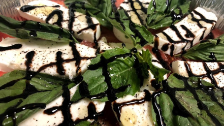 Caprese (Full Salad)