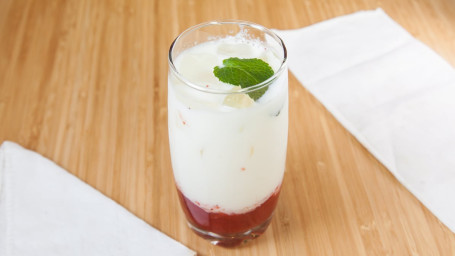 6. Ice Strawberries Latte