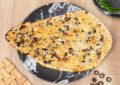 Cheese Chilli Olive Naan
