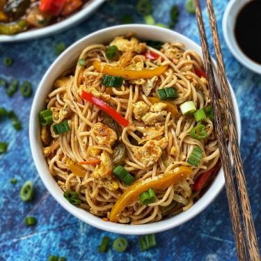 Egg Classic Hakka Noodles