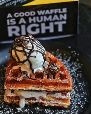 Vanilla Ice Cream Waffle Sandwich