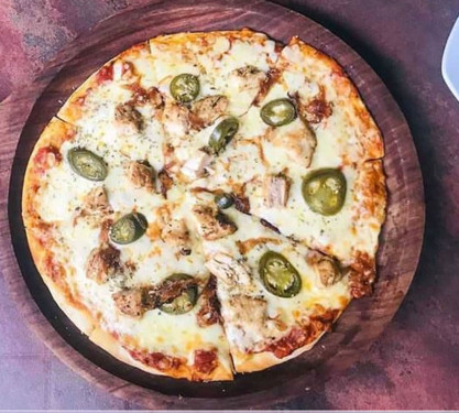 12 Thin Crust Grilled Chicken, Jalapeno And Caramelized Onions Pizza