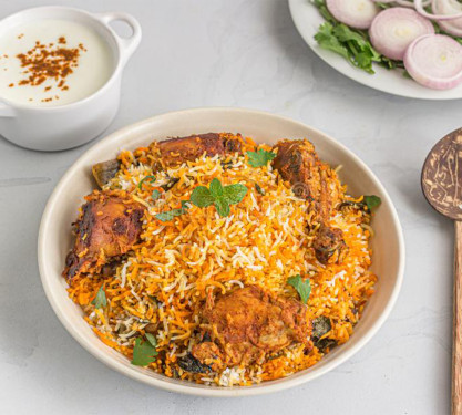 Chicken Biryani With Raita Salad