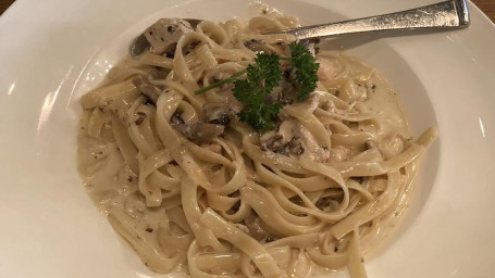 Fettuccine Con Pollo Fungi