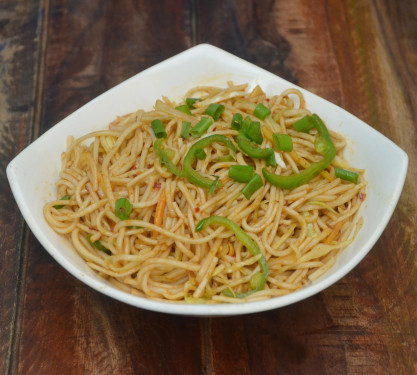 Veg Chowmein[400 Grams]