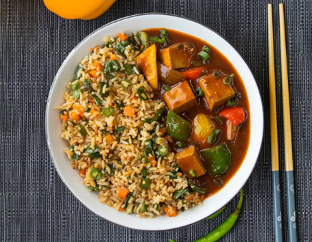 Chilli Paneer Veg Fried Rice (650Ml) Bowl Combo