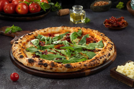 Naples Sundried Tomato Rocket Pizza
