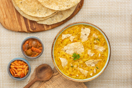 Dal Papad Khichdi Classique Du Rajasthan