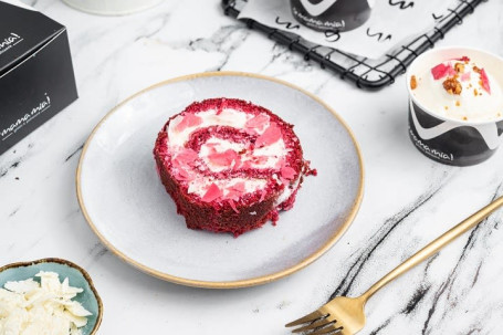 Tranche De Gâteau À La Crème Glacée Au Rouleau De Velours Rouge [140 Grammes]