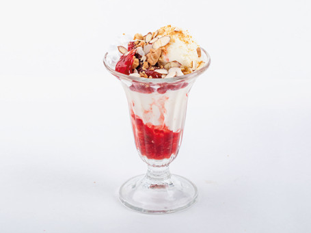 Joyeux Berry Sundae