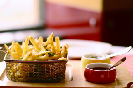 Chilli Green Fries (160 Gms)