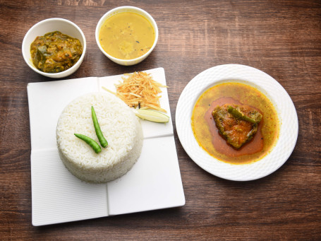 Rice Dal Sabji Bhaja Ruhi Fish Curry (120 Gms) Combo