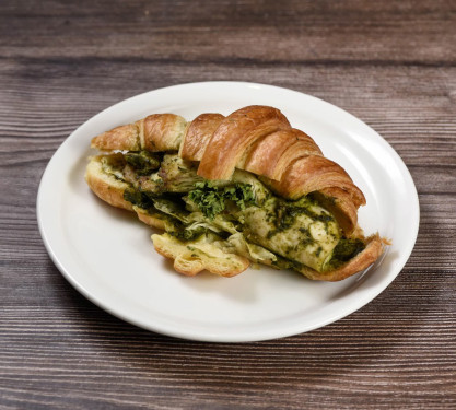 Chicken Cheddar Pesto Croissant