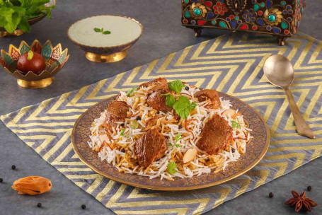 Spicy Dum Gosht Hyderabadi Mouton Biryani, Désossé Sert 1-2]