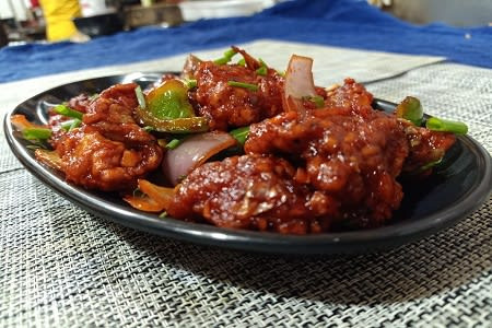 Dry Chilli Chicken (12Pcs.