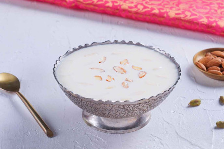 Sitaphal Basundi (Pomme Custard Basundi) (500 G)