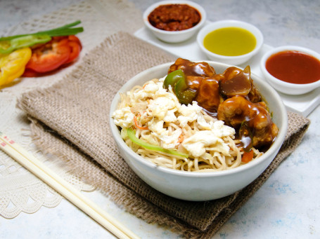 Egg Hakka Noodle Chilli Chicken Bowl Combo