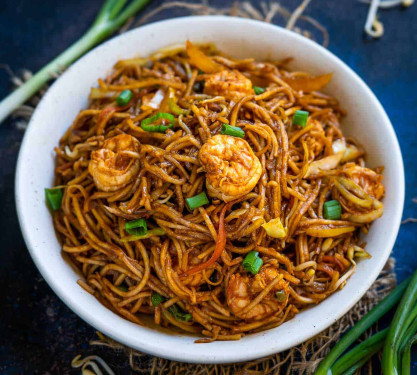 Chicken Shrimp Hakka Chow