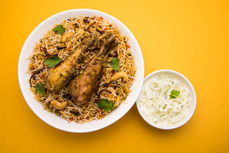 Chicken Biriyani With Raita [1000Ml]